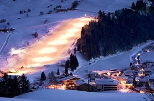 Flutlichtpiste - night skiing1 - low_300x198