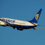 800px-Ryanair.b737-800.aftertakeoff.arp