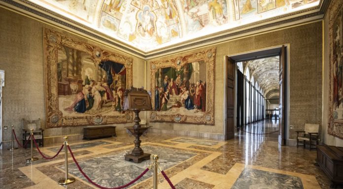 BENVENUTI NELLA CASA DEL VESCOVO DI ROMA